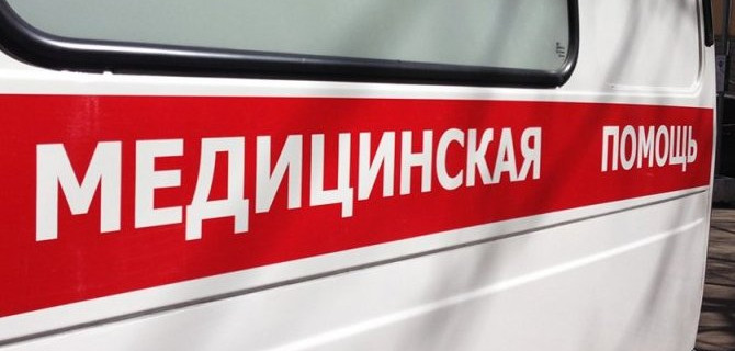 В Астрахани ВАЗ сбил женщину и врезался в иномарку