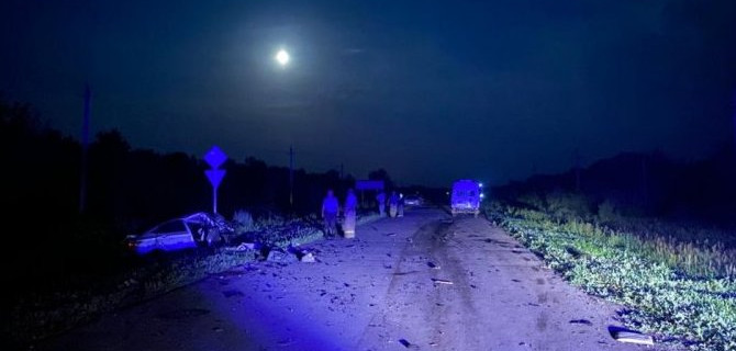 В ночном ДТП в Оренбургской области 10 пострадавших, 3 человека погибло