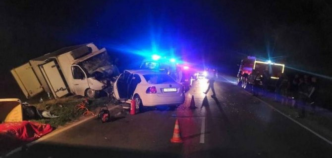 Пять человек погибли в ДПТ в Сальском районе Ростовской области