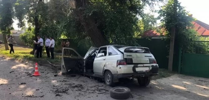 В Каменск-Шахтинске 15-летний пьяный подросток устроил ДТП с двумя погибшими