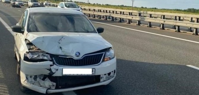 В Калининграде ДТП с участием трём машин и мотоцикла, но пострадал только пешеход