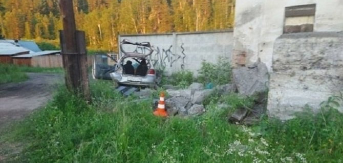 В ДТП в Шелеховском районе погибли водитель и его 11-летний пассажир