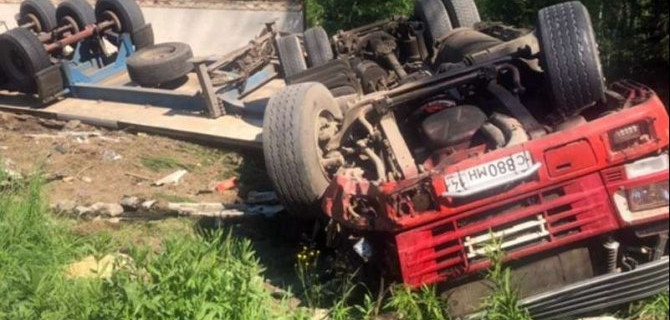 Водитель большегруза погиб в ДТП в Шелеховском районе Иркутской области