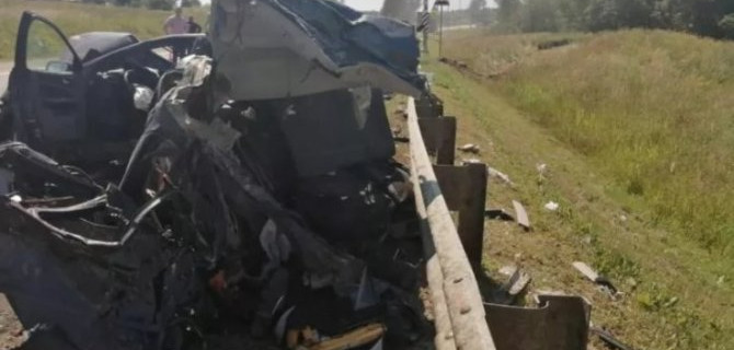 Двое взрослых и ребенок погибли в ДТП в Псковской области