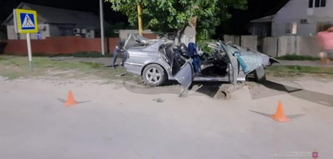 23-летний водитель BMW погиб в ДТП в Калаче-на-Дону
