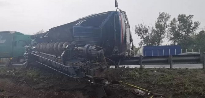 В ДТП в Самарской области водителю грузовика оторвало руку