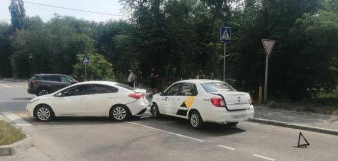 1,5-годовалая девочка пострадала в ДТП в Волгограде