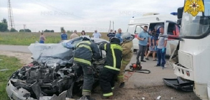 В ДТП с автобусом в Калужской области погиб человек