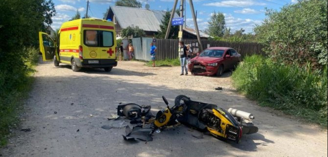 Водитель скутера пострадал в ДТП в Калининском районе Тверской области