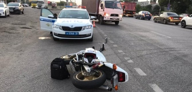 Два человека пострадали в ДТП с мотоциклом в Воронежской области
