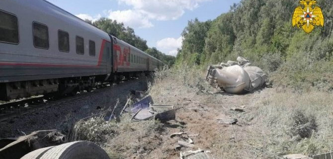 В ДТП с поездом в Калужской области погиб водитель грузовика