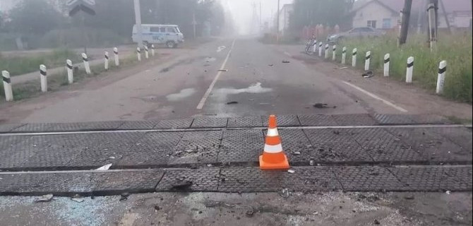 Водитель, попавший в ДТП с тепловозом под Иркутском, скончался