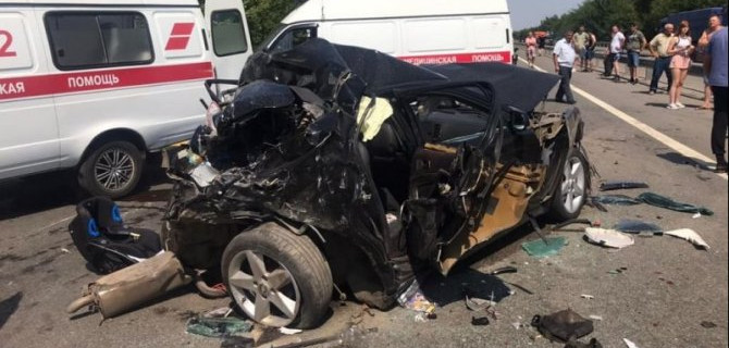 Двое взрослых и двое детей погибли в ДТП в Аксайском районе Ростовской области