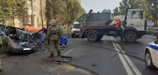 Водитель «Лады» погиб в ДТП с мусоровозом в Самаре
