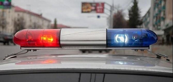 В Енисейске пьяная женщина за рулем автомобиля сбила женщину и ребенка