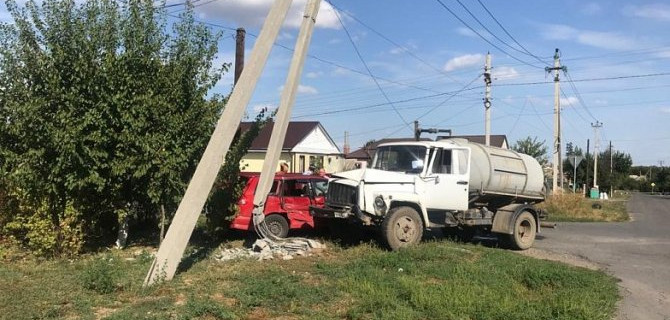 В ДТП в Семикаракорске пострадала 11-летняя девочка