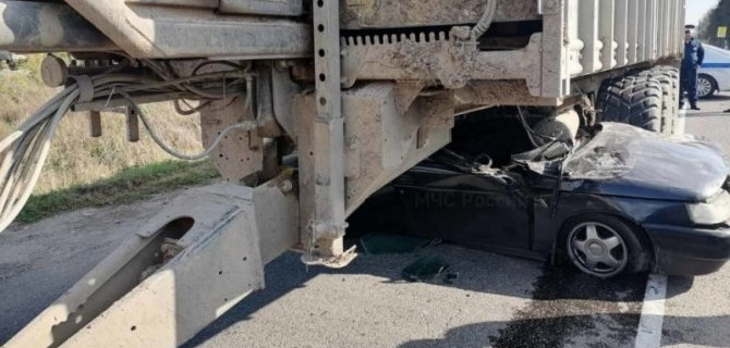 В Калужской области в ДТП погиб 25-летний водитель ВАЗа