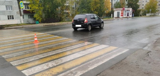 В Ухте на переходе сбили женщину с ребенком