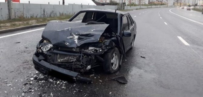 Четыре человека пострадали в ДТП на мокрой дороге в Воронеже