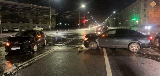 Девушка и ребенок пострадали в ДТП в Воронеже