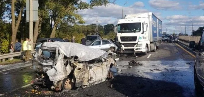 4 человека погибли в ДТП на МКАД