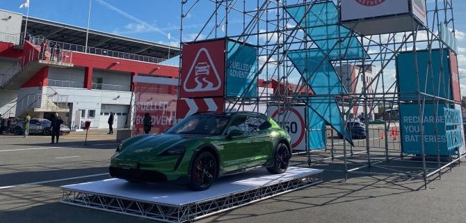 За рулем совершенства:  клиенты Порше Центра Таганка приняли участие в Porsche Sportscar Together Day