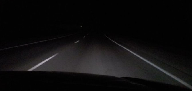 В Белгородской области Nissan насмерть сбил идущего по тёмной трассе мужчину