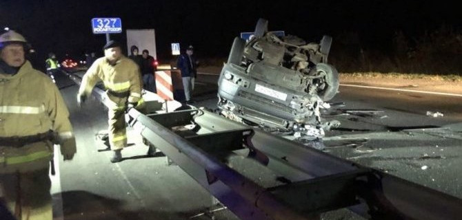 Во Владимирской области столкнулись микроавтобус и грузовик, 4 человека погибло