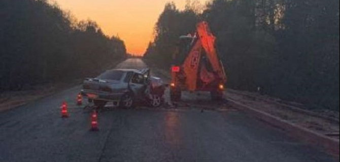 В ДТП с трактором в Мошенском районе погиб человек