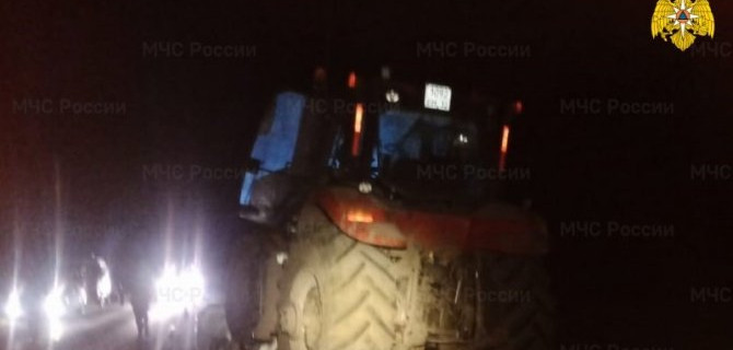 Два человека погибли в ДТП с трактором под Брянском