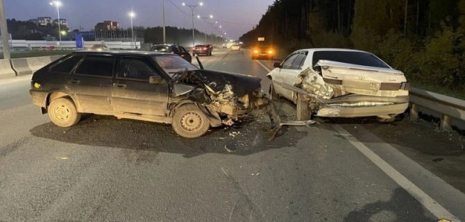 Женщина на «Ладе» пострадала в ДТП в Новосибирске