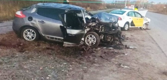 В ДТП с такси в Перми погиб человек