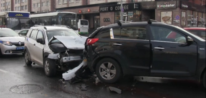 Трое взрослых и ребенок пострадали в ДТП в Калининграде