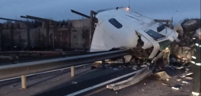 Водитель лесовоза погиб в ДТП в Сафоновском районе Смоленской области