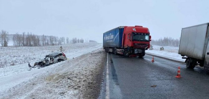 Два человека погибли в ДТП в Оренбургской области