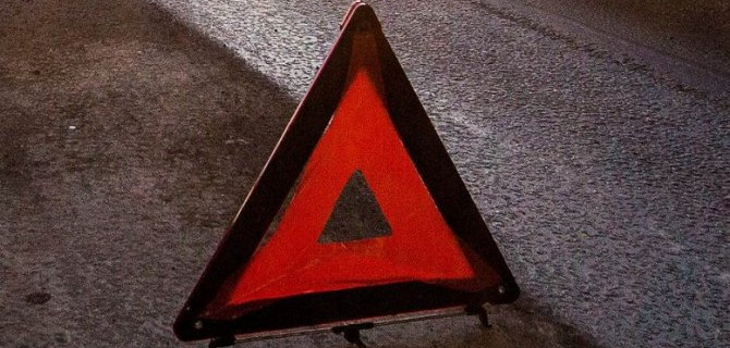 В Рязани грузовик наехал на остановку – погибли две женщины