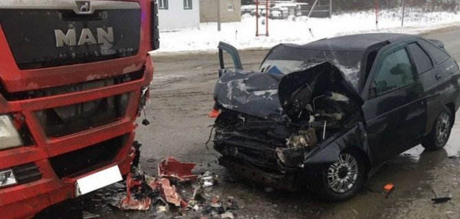 Три человека погибли в ДТП в Омутнинском районе Кировской области