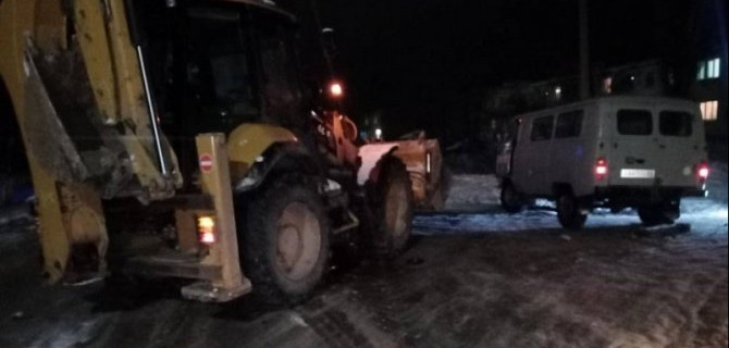 Пассажирка УАЗа пострадала в ДТП с трактором в Саратовской области