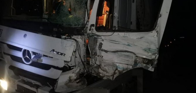 Водитель большегруза погиб в ДТП в Саратовской области