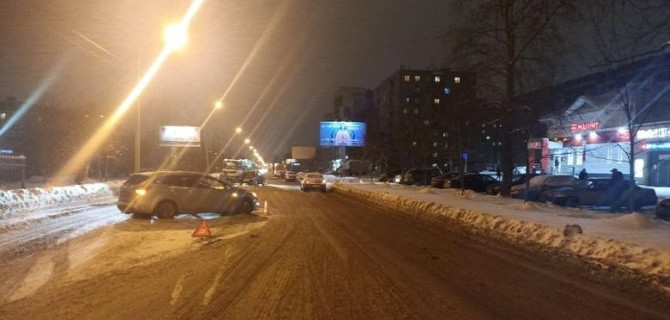 7-летняя девочка попала в больницу после ДТП в Вологде