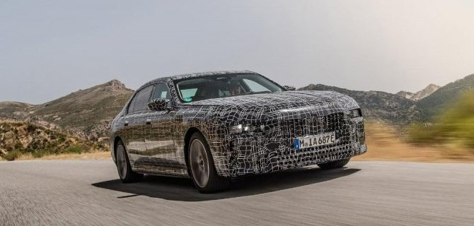 Электроседан BMW i7: появились новые подробности