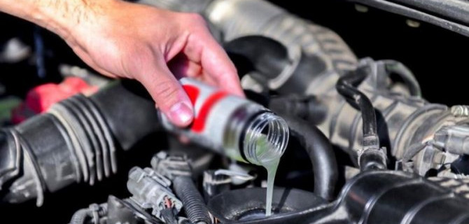 Лить или не лить, вот в чём вопрос: нужны ли присадки в топливо и масло