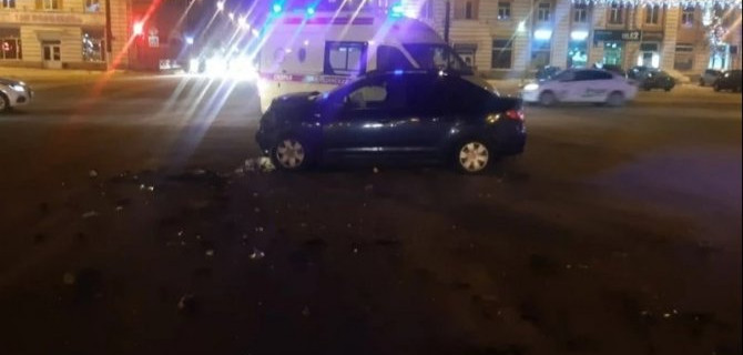 В ДТП на площади Терешковой в Твери пострадал человек