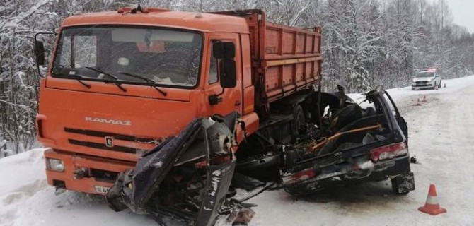 19-летний водитель погиб в ДТП в Верховажском районе Вологодской области