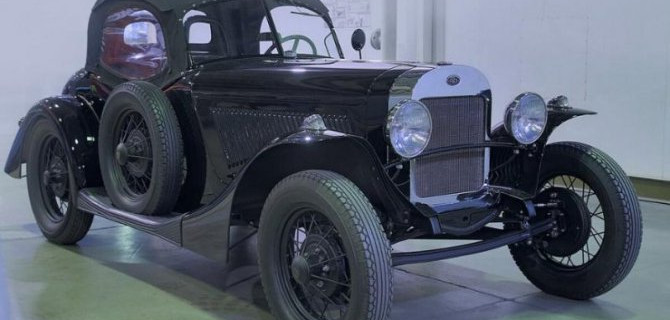 В России продаётся отечественный спорткар конца 30-х годов