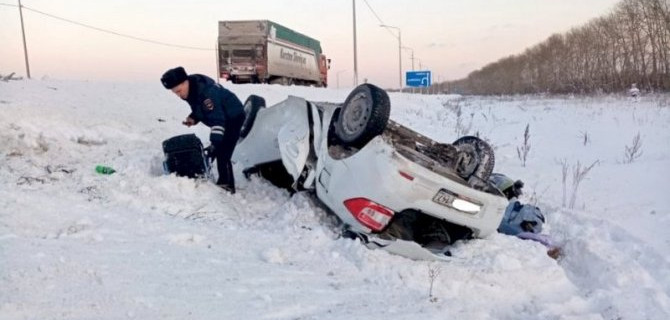 Женщина с младенцем погибли в ДТП в Свердловской области