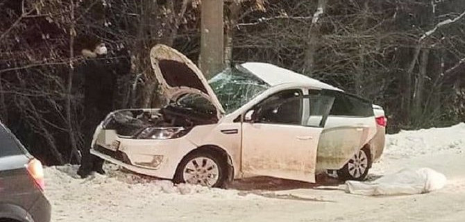 В Башкирии автомобиль врезался в столб – погиб мужчина