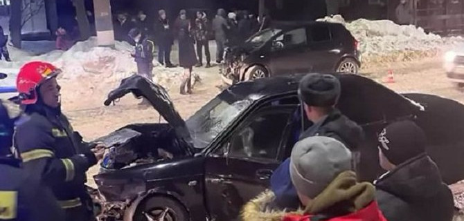 В Коврове водитель сбил подростка и врезался в иномарку