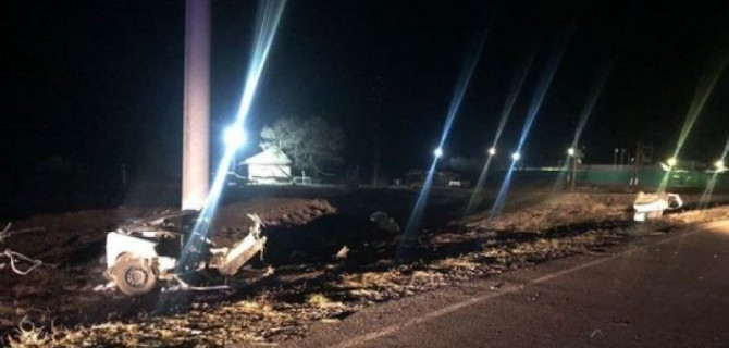 На Ставрополье «Приора» врезалась в столб – погибли двое