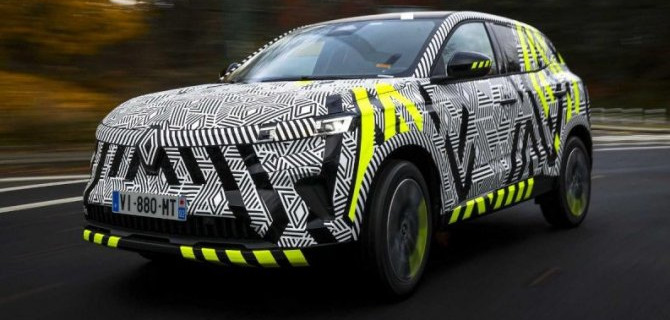 Фирма Renault показала изображения нового кроссовера